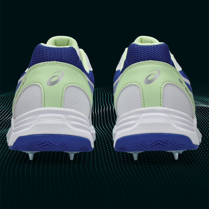 Asics Gel 100 not out full spike great value cricket shoes heel